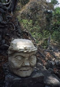 Copán - kamenná hlava